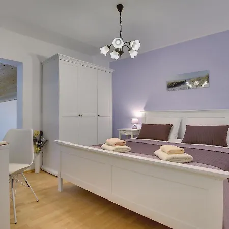 Holiday 15 Minutes Drive From The Coast Hébergement de vacances Vodnjan